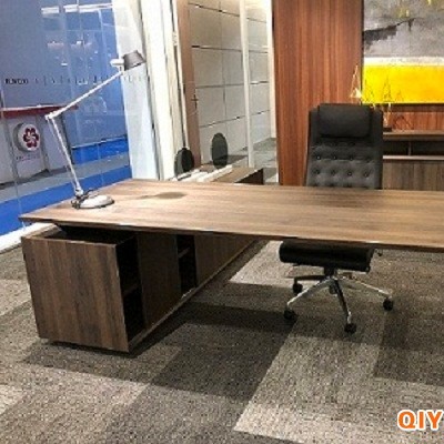 定制成都大班桌选成都双海川办公家具，优质品质