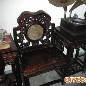 高价收购红木家具，上海回收红木家具，酸枝木家具回收