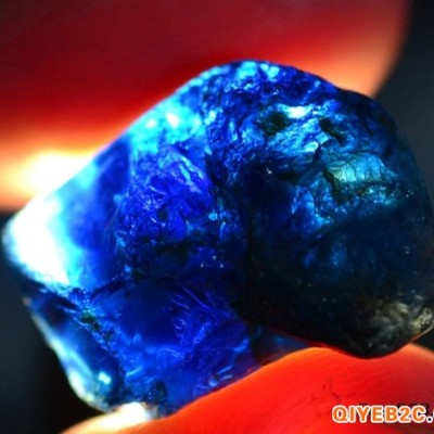 蓝宝石原石历史成交价格