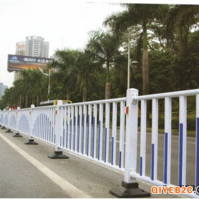 广州市城市公路防撞栏杆护栏用镀锌管焊接的