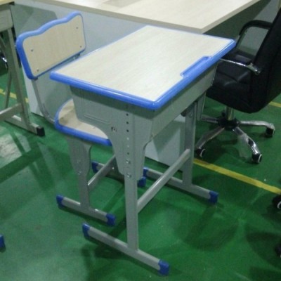 合肥单人位学生课桌椅出售 量大从优 免费送货，