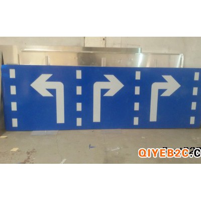 陇南市高速公路标志牌大型热镀锌标志杆厂家加工