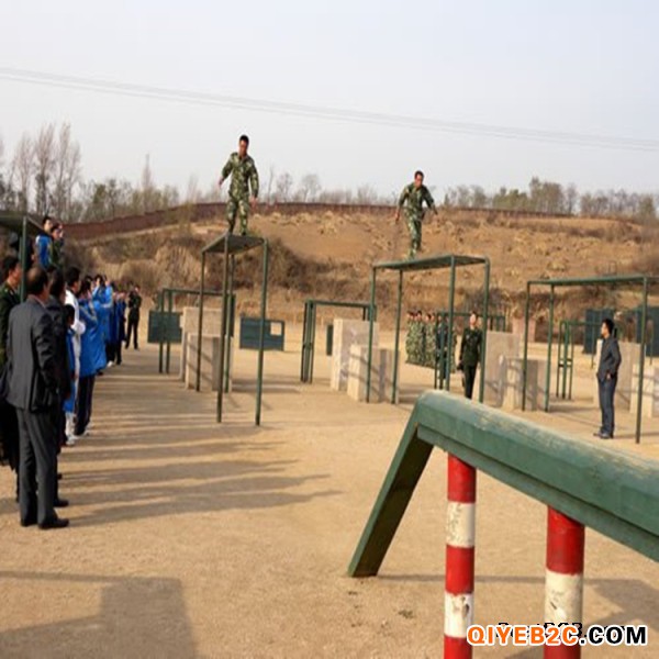 部队训练器材高墙参数 军用400米障碍设施
