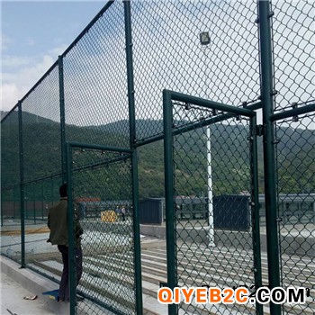 框架型篮球场围网厂 浸塑运动场围网 足球场围网生产