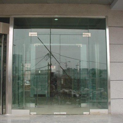 北京莲宝路拆装店铺玻璃门安装双开玻璃门