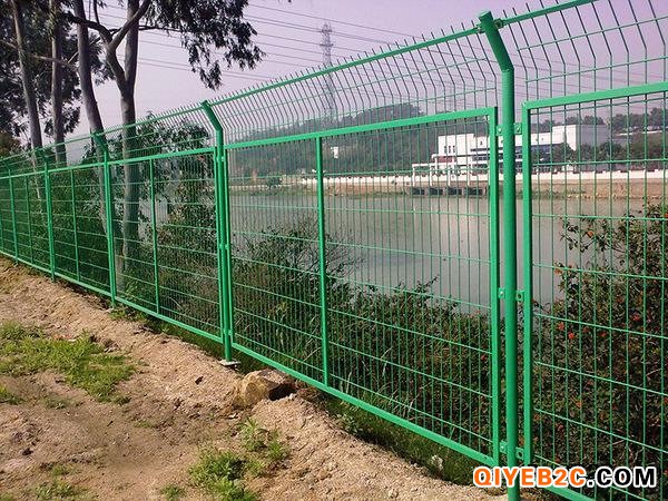 双边丝护栏网围栏网钢丝网高速公路安全防护栏围墙隔离