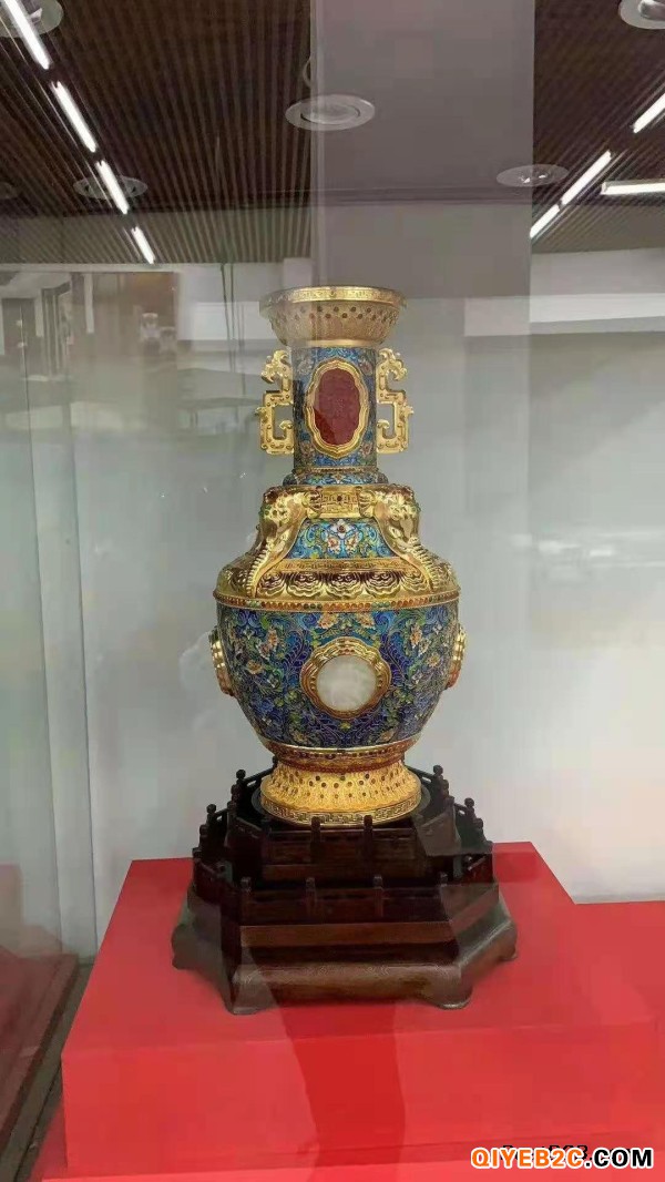 中华复兴五福瓶纪念紫禁城建成600周年多种工艺结合