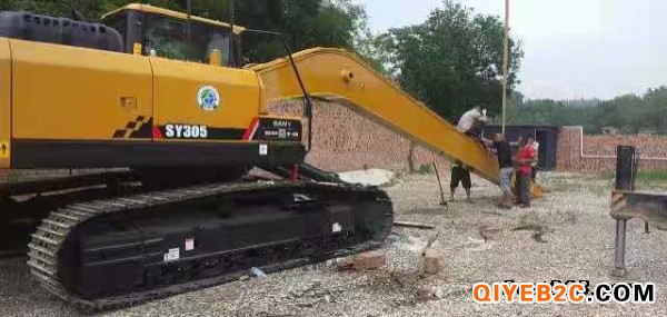 中联ZE245E挖掘机改装加长臂